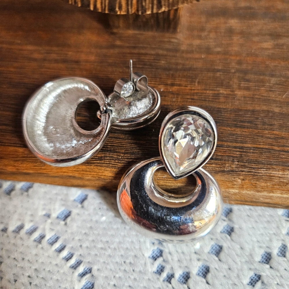 Elegant Swarovski Silver Teardrop Earrings